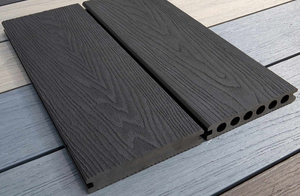 Chọn sàn gỗ ngoài trời rỗng ruột hay đặc ruột